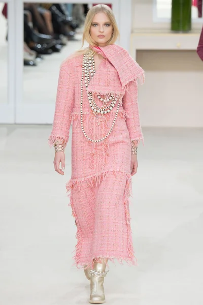 Look 14